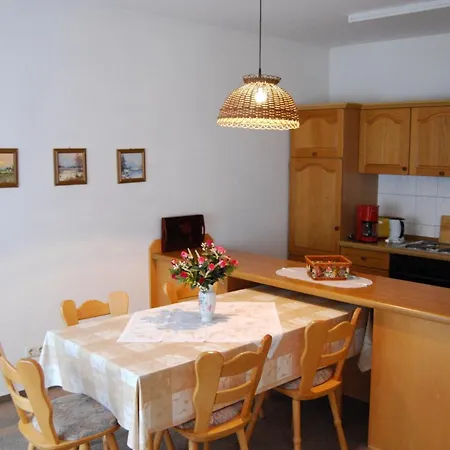 아파트 In Wohlenberg Mit Garten Und Terrasse 클뤼츠